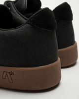 PLUG Black / Gum