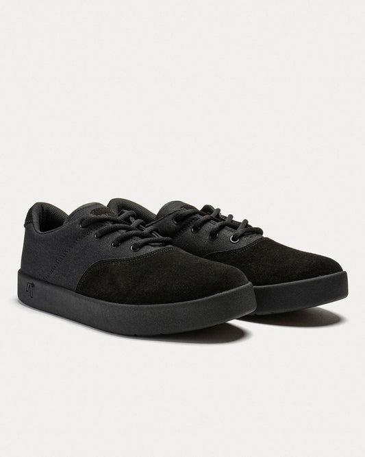 PLUG All Black