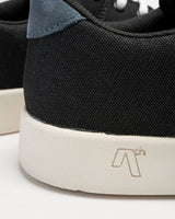 PLUG Blue × Black
