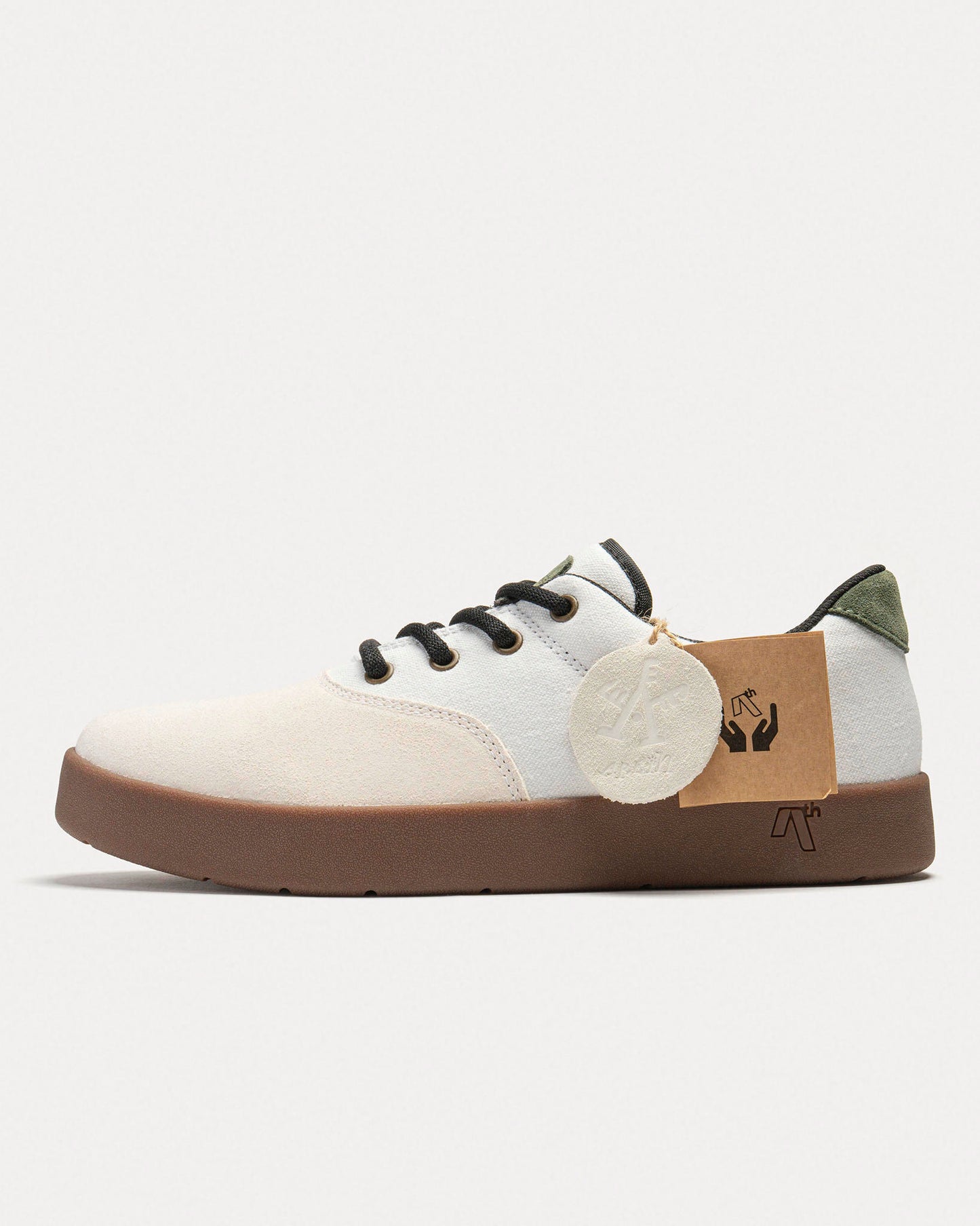 PLUG White
