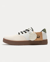 PLUG White